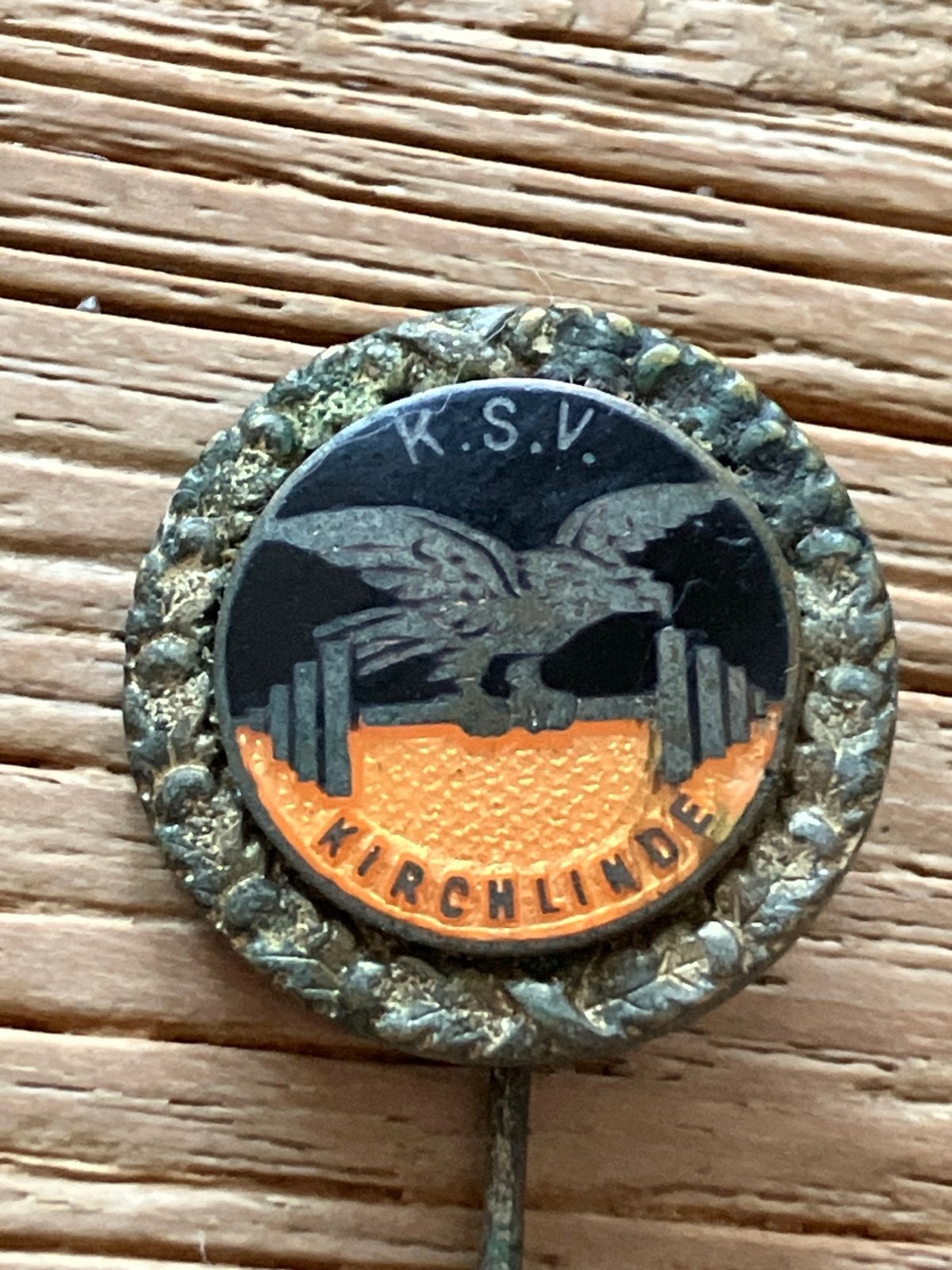 Vintage K.S.V. Kirchlinde Speldje - Zeldzaam Verzamelobject, Verzamelen, Speldjes, Pins en Buttons, Ophalen of Verzenden, Gebruikt