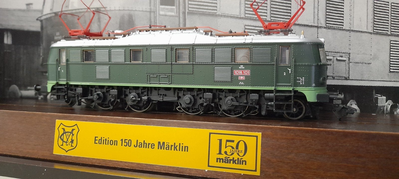 Marklin 39682 MFX locomotief met vitrine  NIEUW in de o.v.p, Wisselstroom, Locomotief, Nieuw, Ophalen of Verzenden
