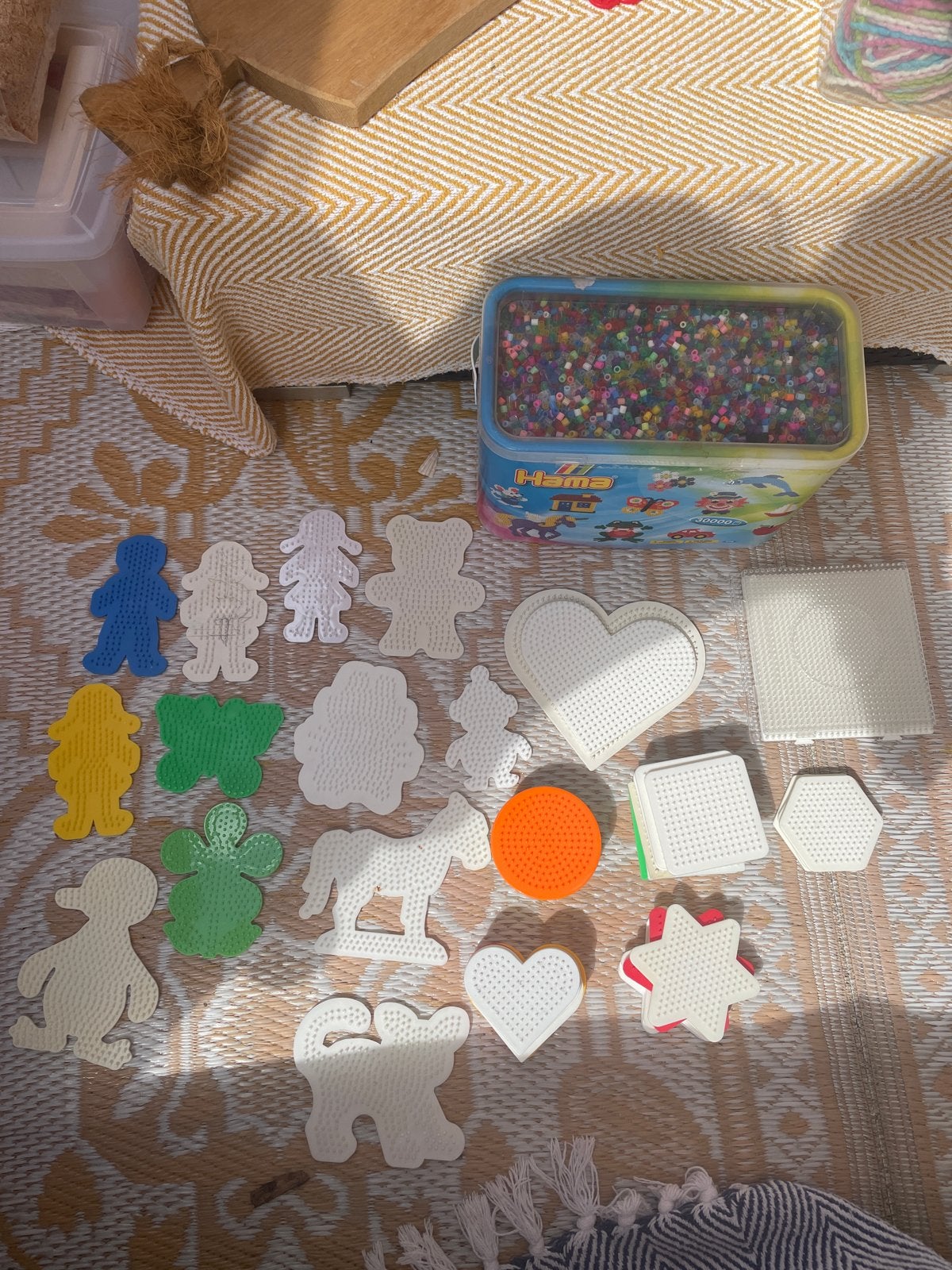 Hama strijkkralen set met veel kralen en grondplaten, Ophalen of Verzenden, Gebruikt, Knutselen