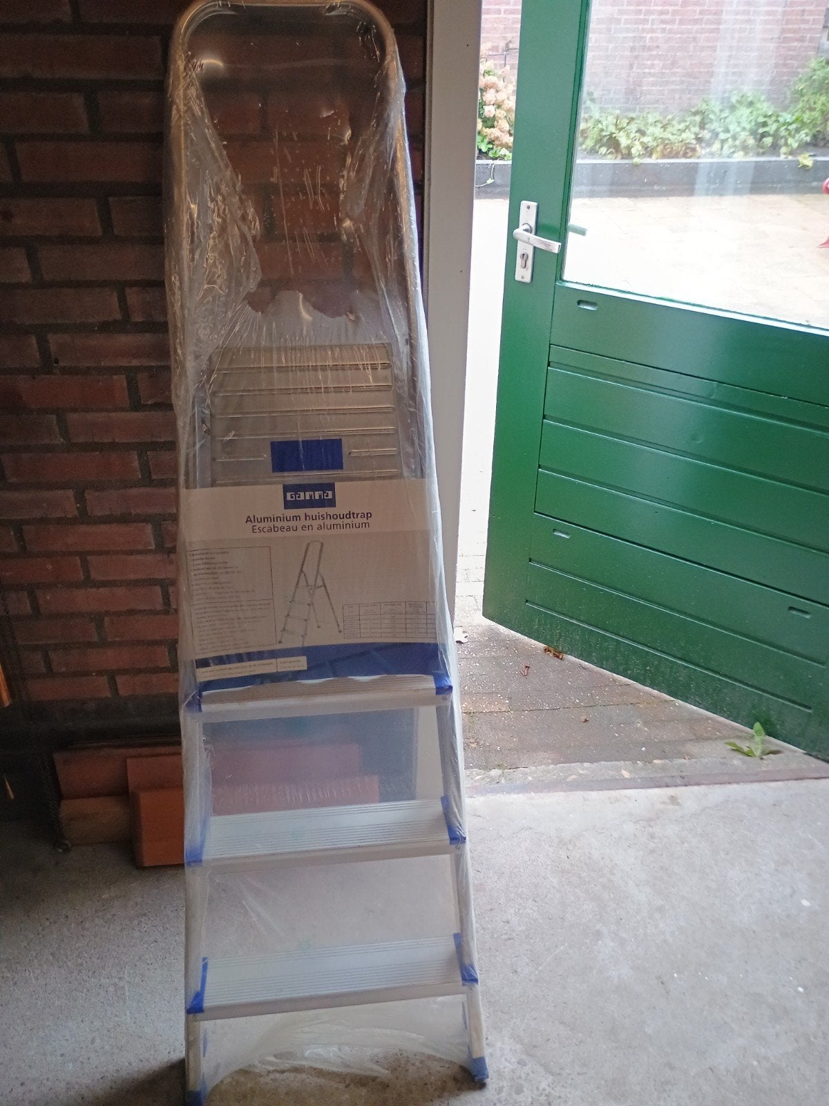 Nieuwe aluminium huishoudtrap, 4 treden, Ophalen, Nieuw, Trap, Minder dan 2 meter