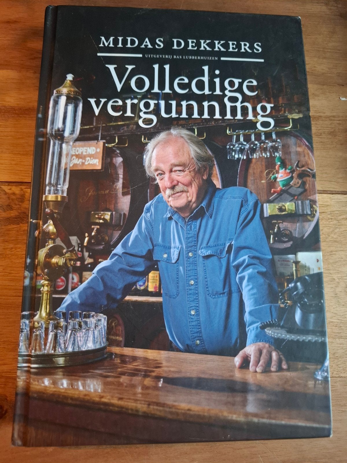 Midas Dekkers  Volledige vergunning: Ode aan het bruine café, Boeken, Ophalen of Verzenden, Zo goed als nieuw, Midas Dekkers, Overige