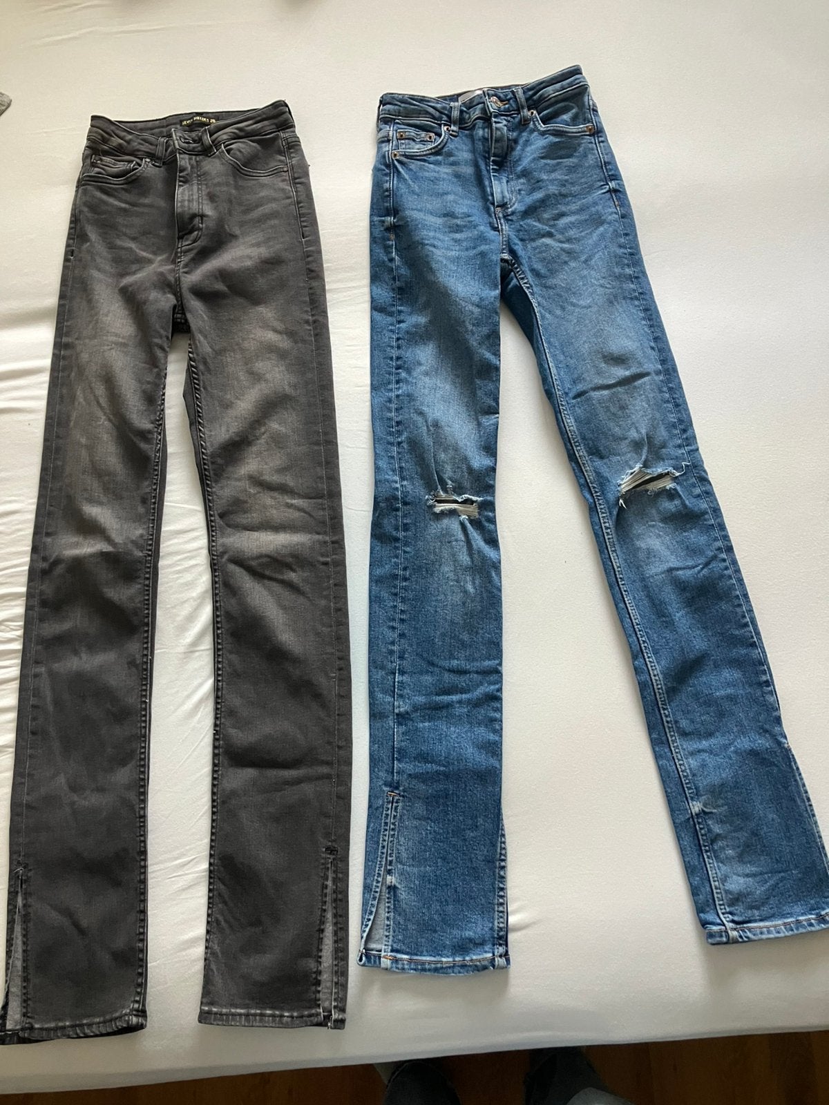 2 spijkerbroeken Maat xxs, Ophalen of Verzenden, Zo goed als nieuw, Blauw, W27 (confectie 34) of kleiner