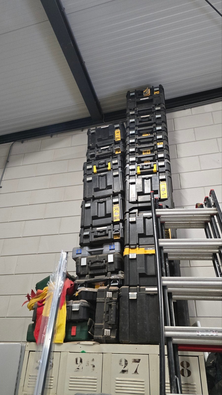Dewalt TSTAK Gereedschapskisten - Diverse Maten, Ophalen