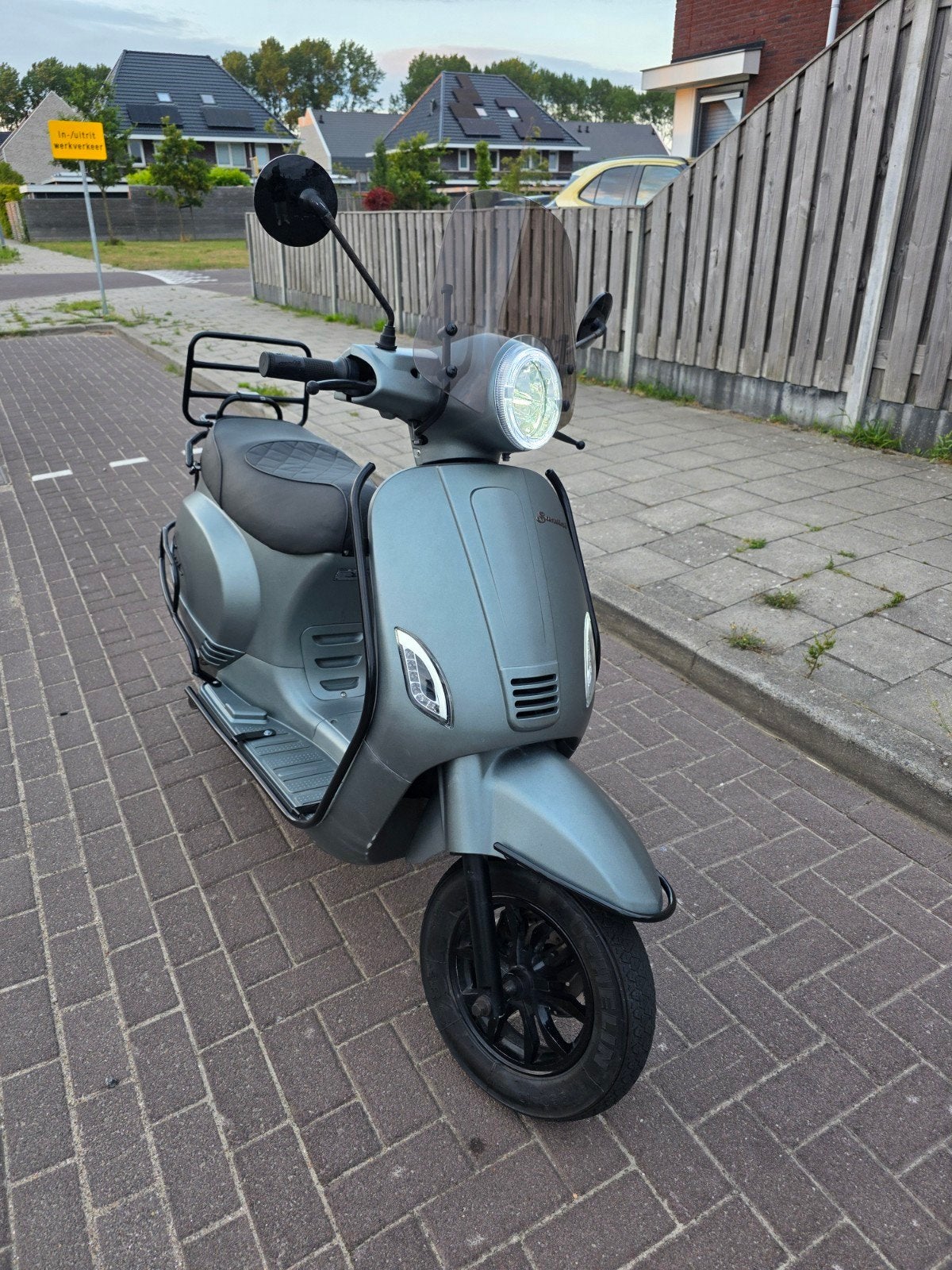 Santini E-Capri Elektrische Scooter uit 2022 Brom kenteken, Ophalen, Gebruikt, Maximaal 45 km/u, Elektrisch