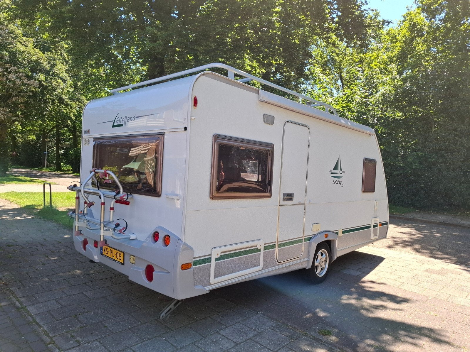 Eifelland 465 TF Rondzit 2007 Caravan met Mover, Rondzit, Vast bed, 4 tot 5 meter, Kachel