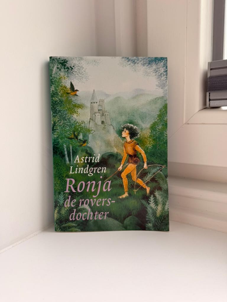 Ronja de roversdochter - Astrid Lindgren (Zo goed als nieuw), Ophalen of Verzenden, Zo goed als nieuw, Fictie algemeen