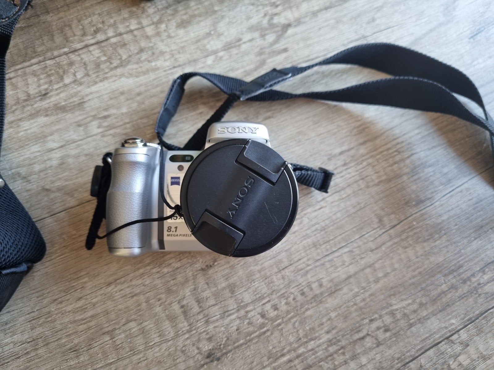 Sony Cyber-shot DSC-H9 Digitale Camera met 15x Optische Zoom, Ingebouwde flitser, Gebruikt, Verzenden, Compactcamera