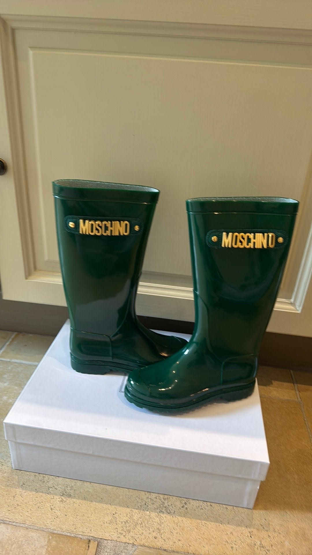 Moschino regenlaarzen maat 32, Ophalen of Verzenden, Nieuw, Meisje, Laarzen