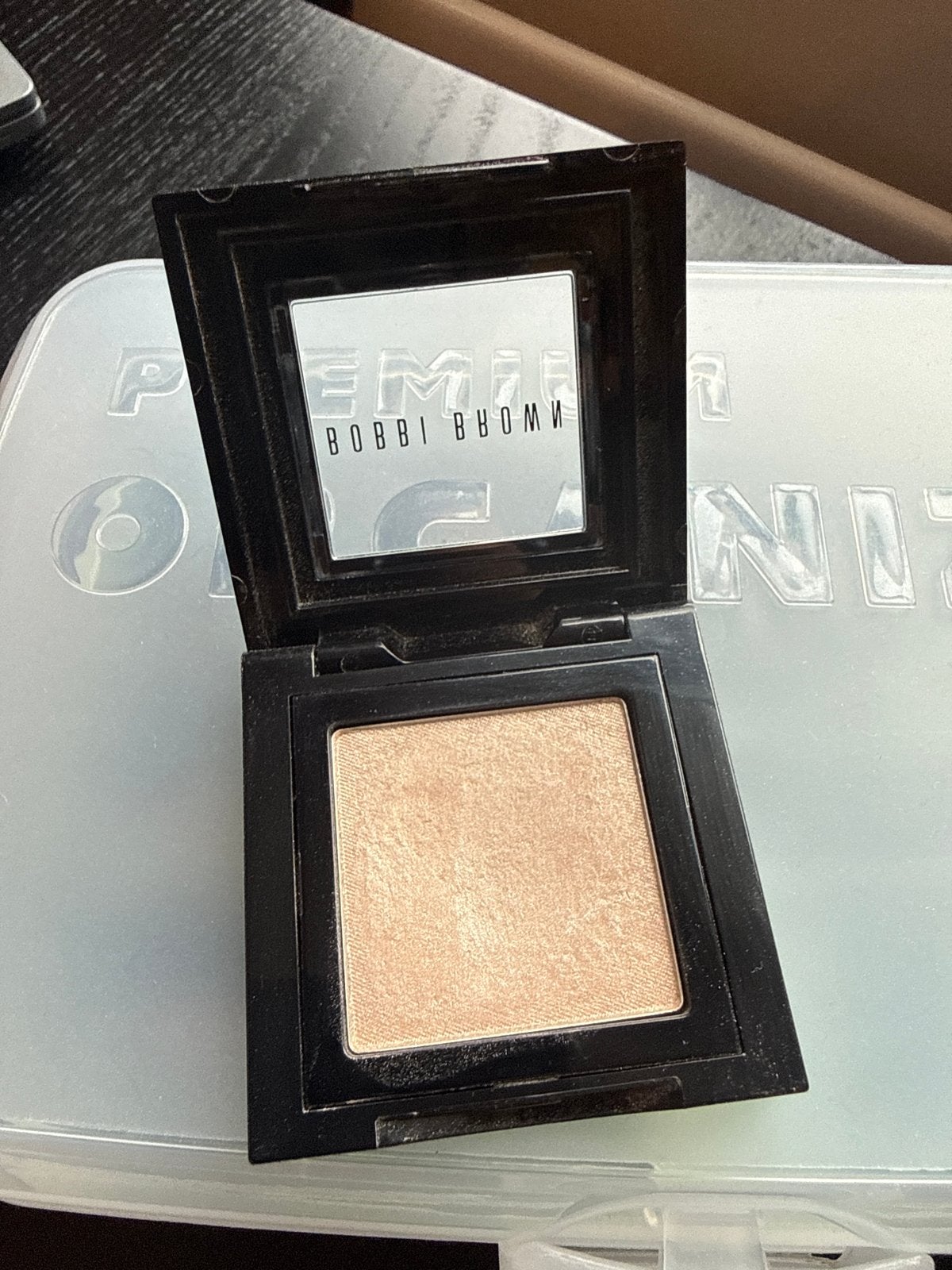 Bobbi Brown Shimmer Wash Oogschaduw Beige 17, Ogen, Beige, Ophalen of Verzenden, Zo goed als nieuw