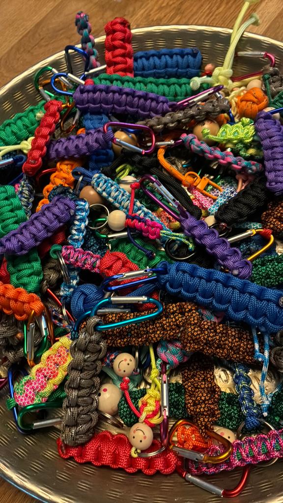 Paracord sleutelhangers, Ophalen, Zo goed als nieuw, Kraal