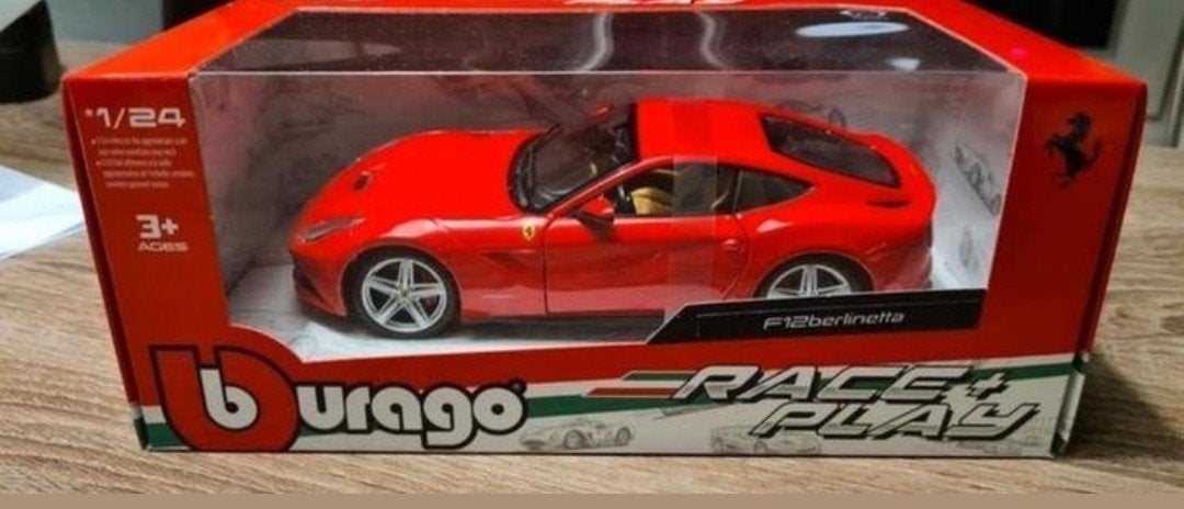 Bburago Ferrari F12 Berlinetta Rood 1:24 nieuw in verpakking, Ophalen of Verzenden, Nieuw, Auto, Bburago