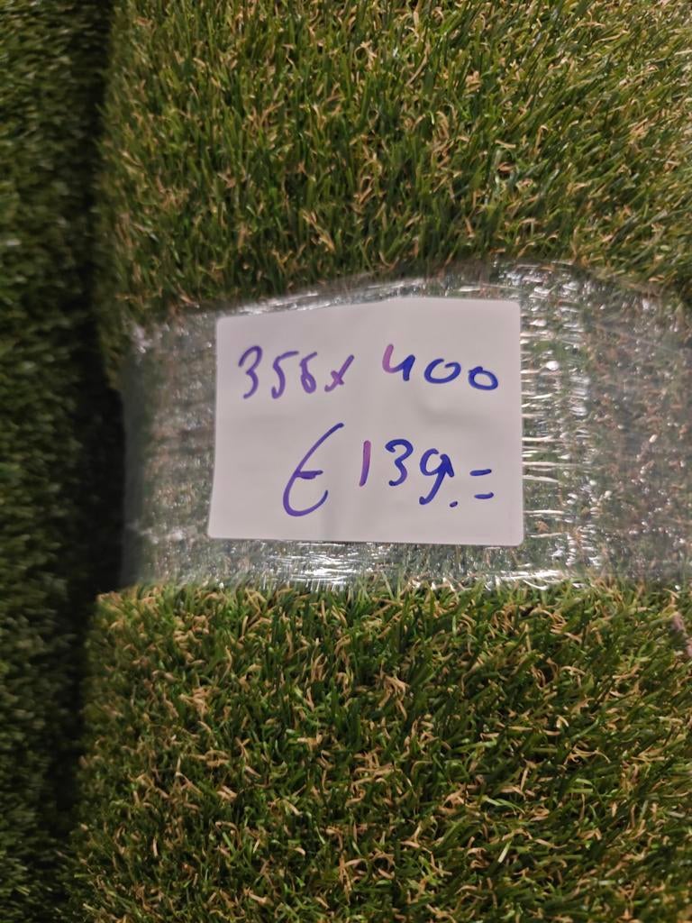 We hebben heel veel verschillende coupons kunstgras, Ophalen, Nieuw