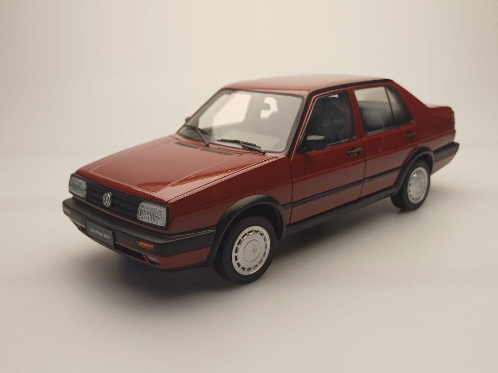 1:18 Volkswagen Jetta mk2 GT - Donkerrood --NIEUW---, Overige merken, Auto, ., Nieuw