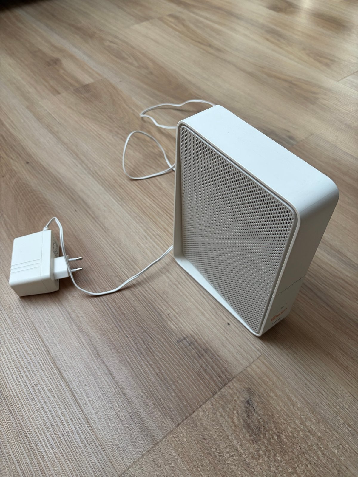 Ziggo Modem CH7465LG-ZG met adapter, Computers en Software, Routers en Modems, Ophalen, Gebruikt, Router met modem