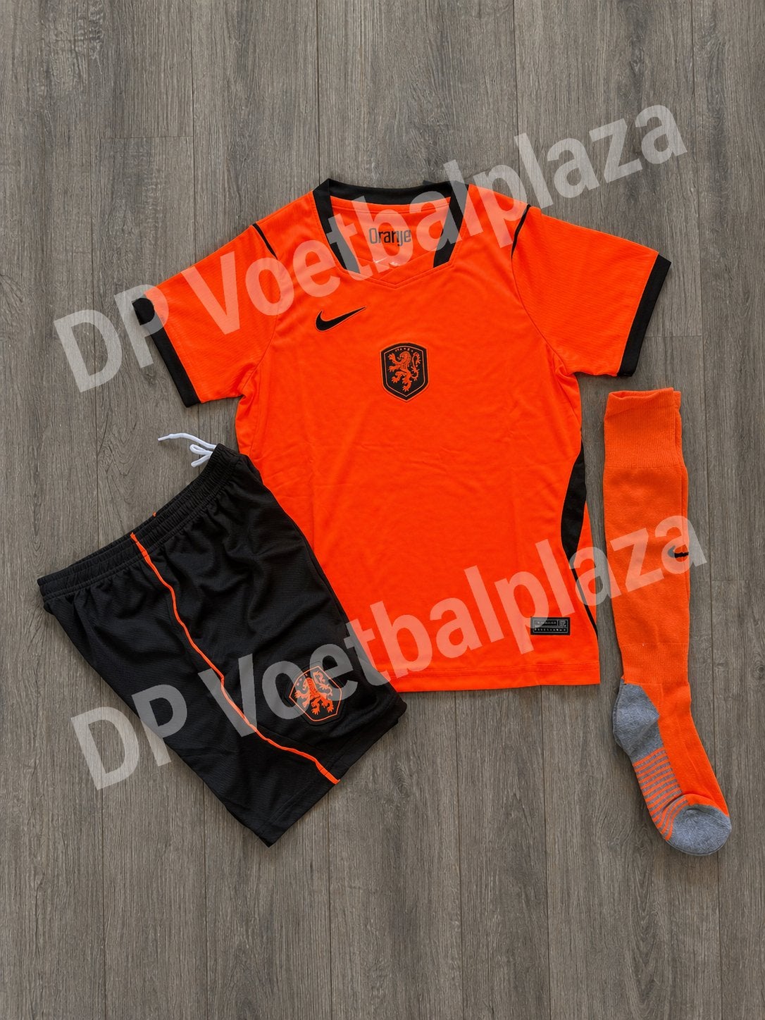 Nederlands elftal tenue 2026/2028 WK, Sport en Fitness, Voetbal, Maat XS of kleiner, Ophalen of Verzenden, Nieuw, Set