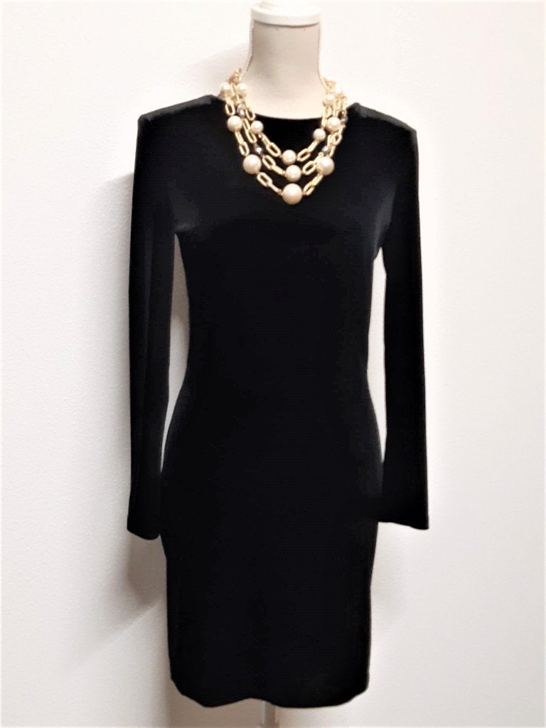 Elegante zwarte cocktailjurk met mooi diep openrugdecolleté, Kleding | Dames, Gelegenheidskleding, Maat 38/40 (M), Verzenden, Zwart