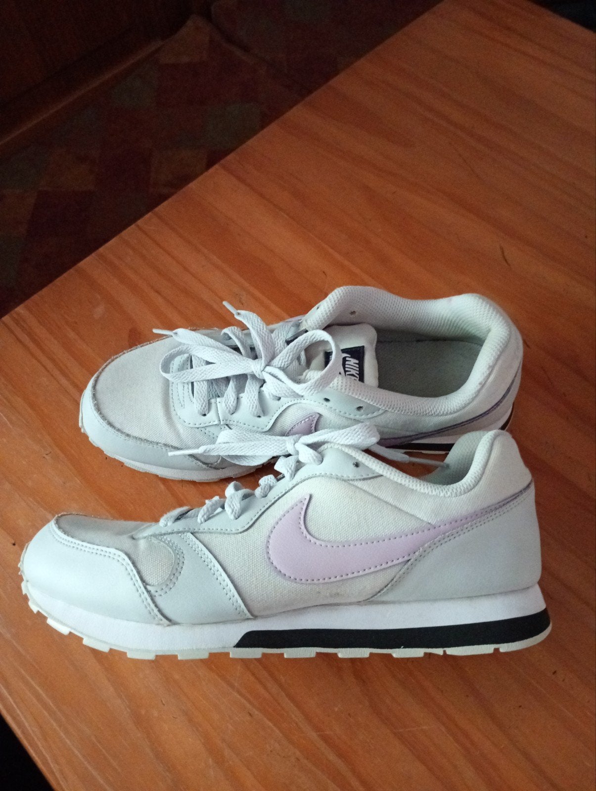 Nike MD Runner 2 , maat 40 , prima staat., Kleding | Dames, Schoenen, Ophalen of Verzenden, Zo goed als nieuw