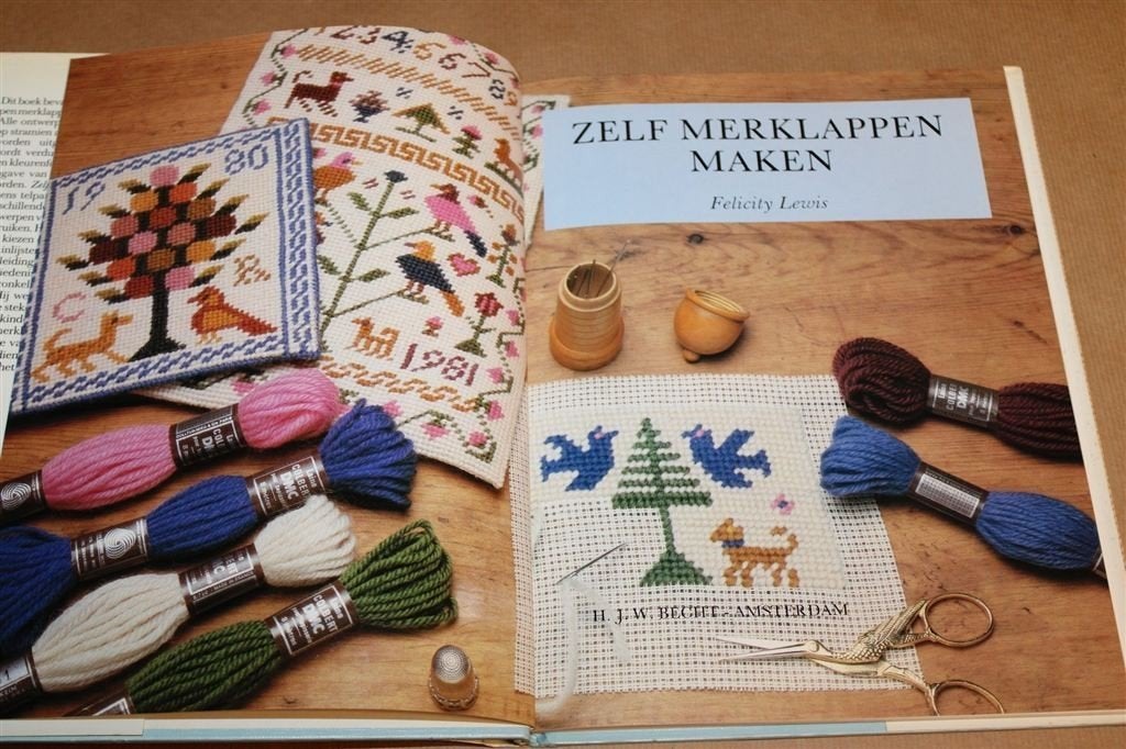 Zelf Merklappen Maken — 200 Motieven met Telpatronen, Ophalen of Verzenden, Gelezen
