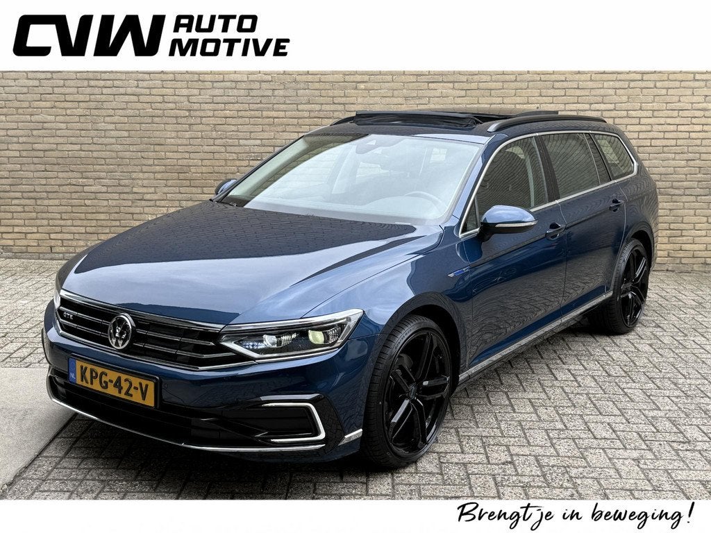 Volkswagen Passat 1.4 TSI 218pk PHEV GTE | Panoramadak | Weg, Stof, Gebruikt, 4 cilinders, Blauw
