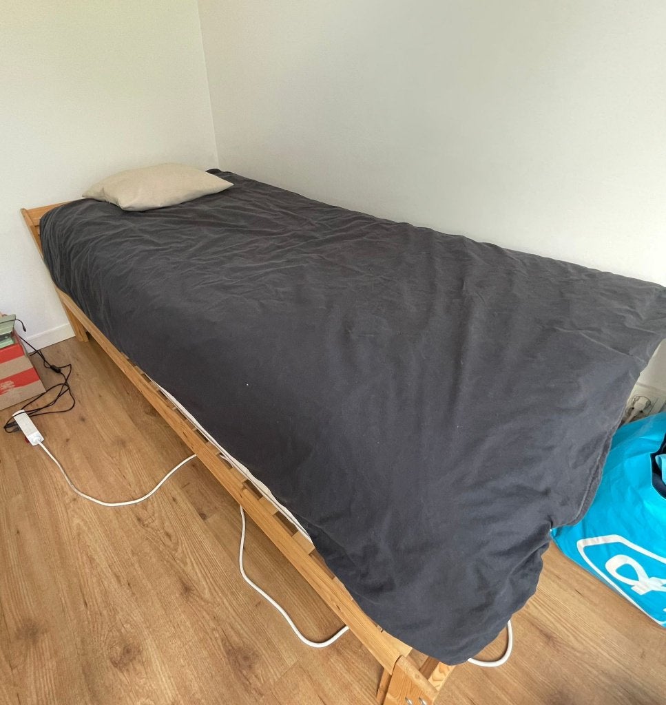 bed + matras + duvet + cover (90x200), Ophalen, 90 cm, Eenpersoons, Bruin