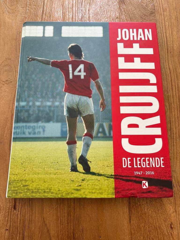 Johan Cruijff: De Legende 1947-2016 Boek, Boeken, Ophalen of Verzenden, Zo goed als nieuw, Balsport