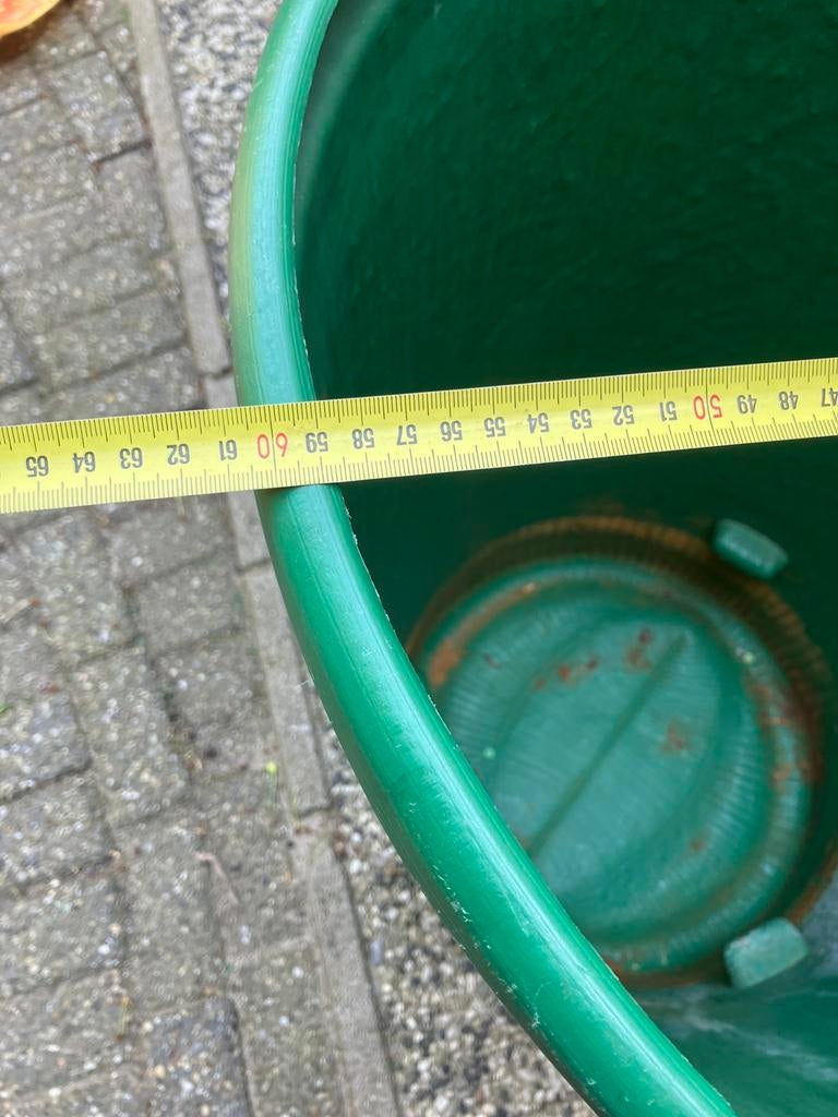 Twee water tonnen 200 liter, Tuin en Terras, Regentonnen, 150 liter of meer, Ophalen of Verzenden, Zo goed als nieuw