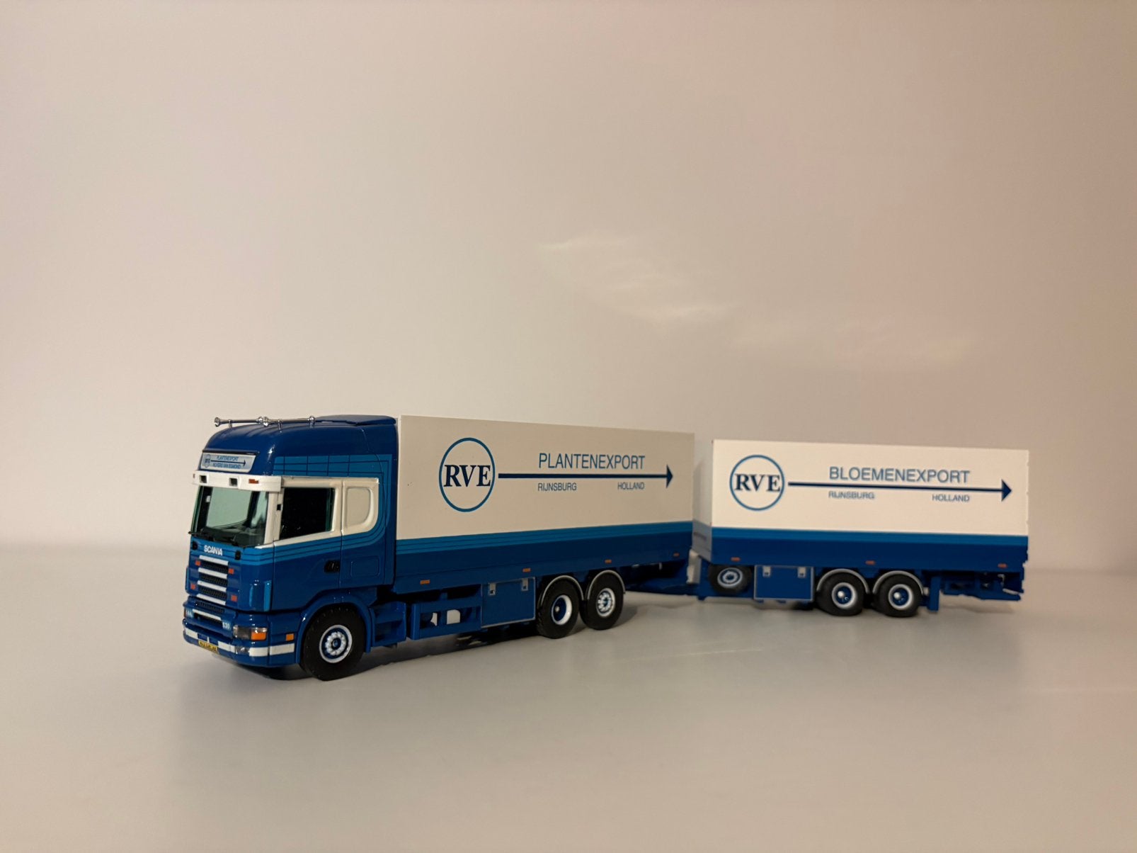 Scania 144L RVE Rijnsburg Tekno, Hobby en Vrije tijd, Modelauto's | 1:50, Verzenden, Zo goed als nieuw, Bus of Vrachtwagen, Tekno