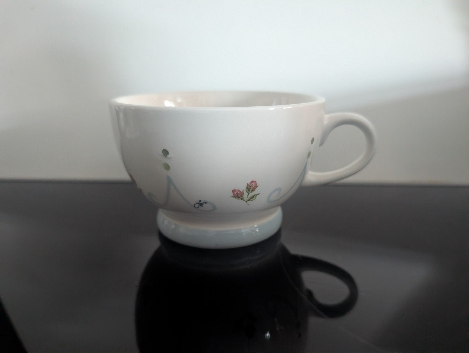 Theebeker  Douwe Egberts, Bij Jet Tersteeg, Ophalen of Verzenden, Zo goed als nieuw, Overige stijlen, Kop(pen) en/of Schotel(s)