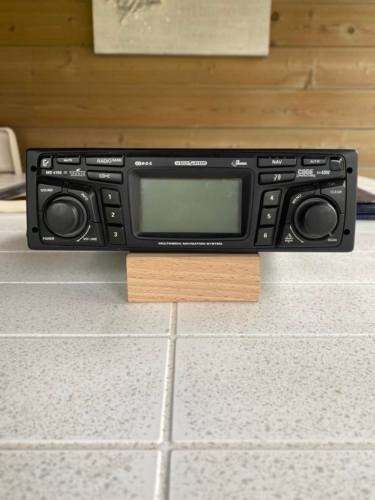 VDO4150RS Autoradio met CD en Navigatie (2005), Auto diversen, Autoradio's, Gebruikt, Ophalen