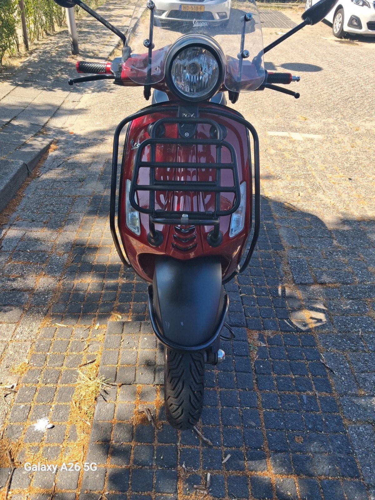 Vespa Primavera 2017 - Stijlvolle Scooter, Fietsen en Brommers, Ophalen, Zo goed als nieuw