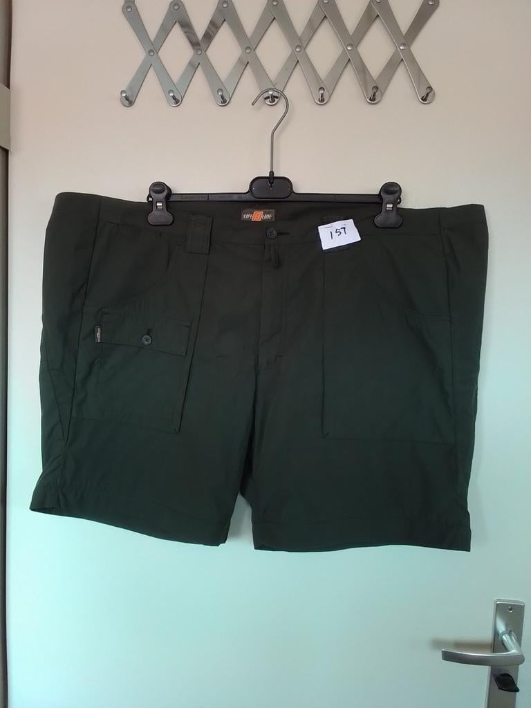 157 Leger groene korte broek van Life Line maat XXXL, Kleding | Heren, Ophalen of Verzenden, Zo goed als nieuw, Overige maten