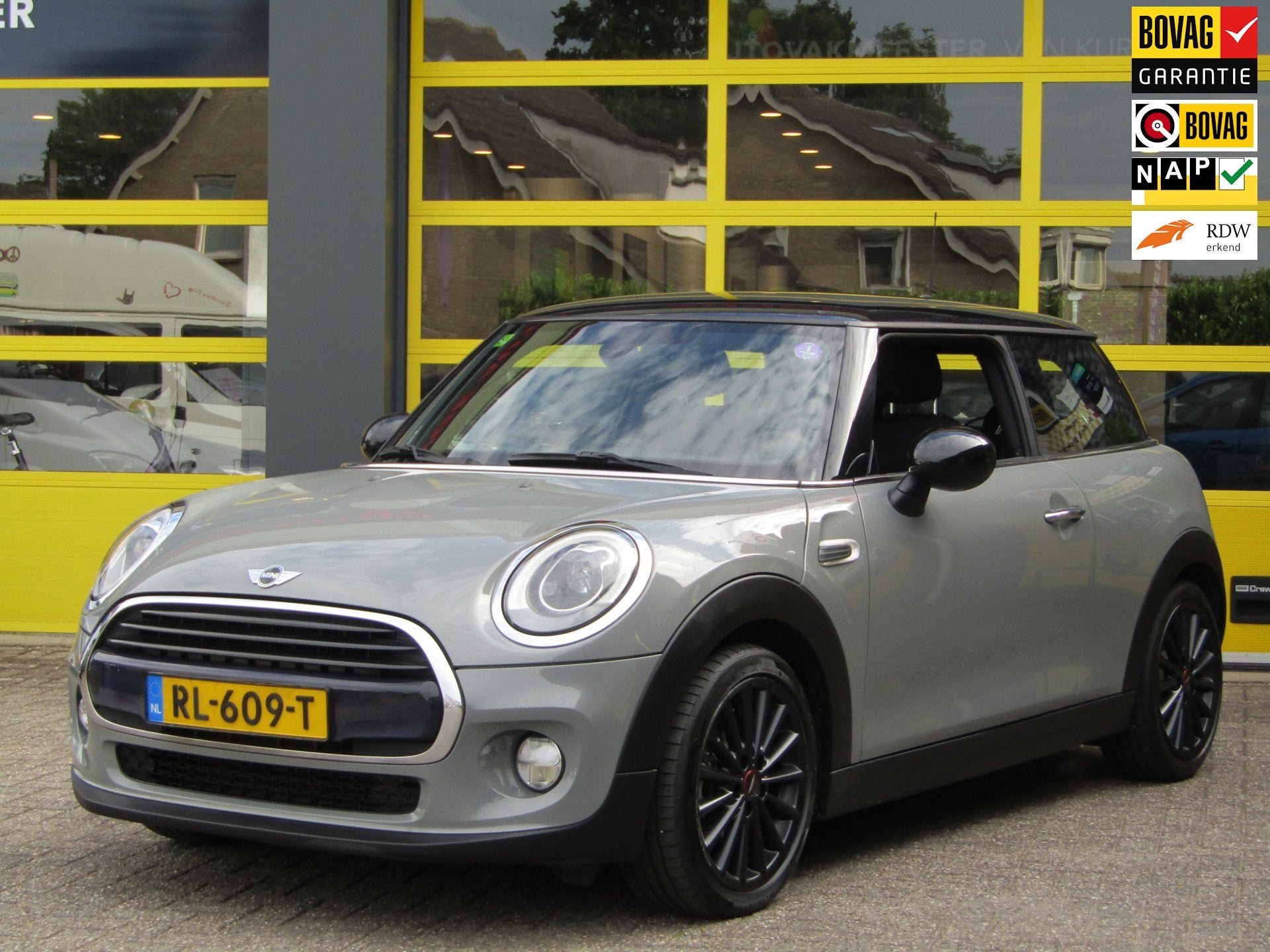 Mini 3-Deurs 1.5 Cooper Serious Business, Voorwielaandrijving, 136 pk, Gebruikt, Euro 6