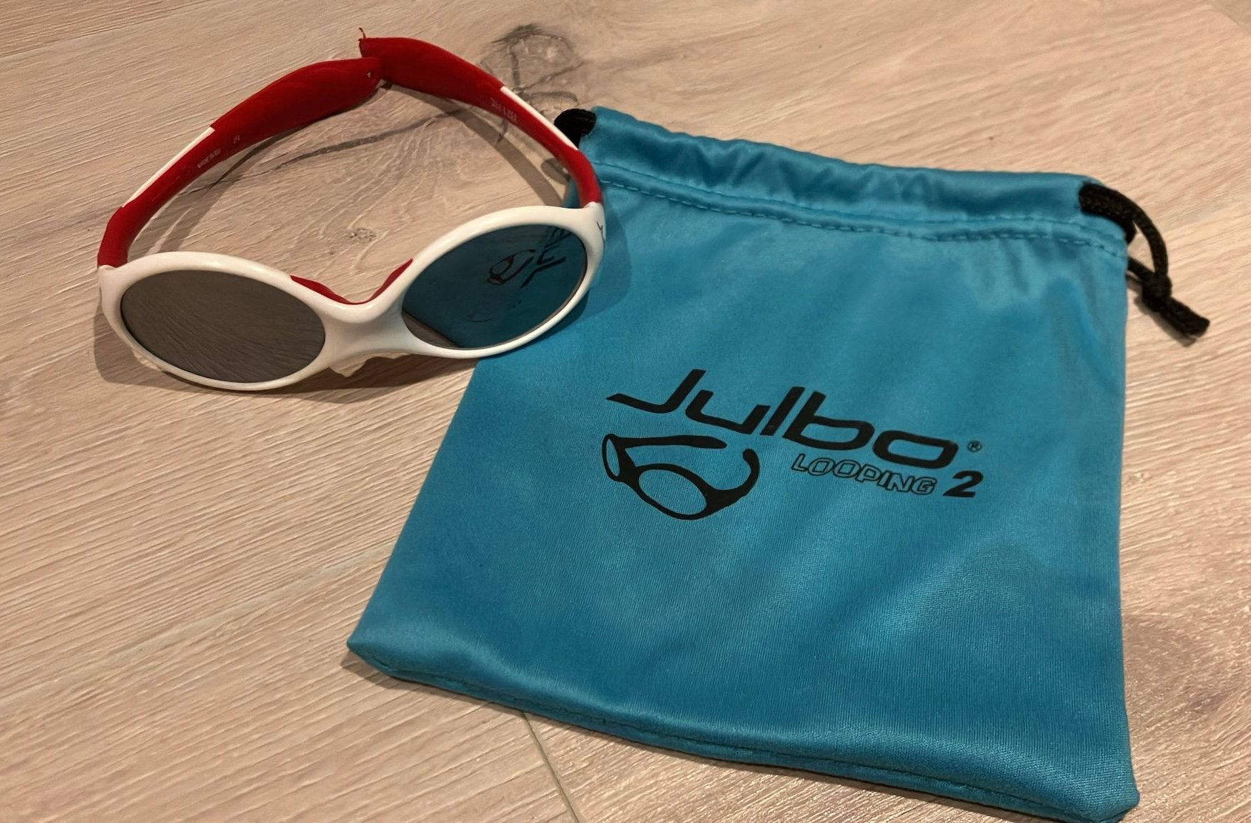 Julbo looping 2 kinder skibril rood wit zonnebril, Ophalen of Verzenden, Zo goed als nieuw, Kleding