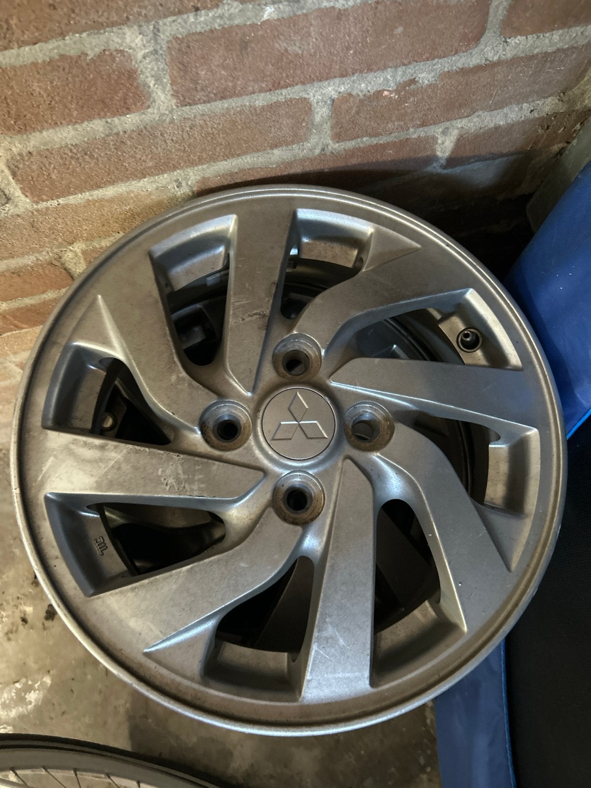 Set van 4 Mitsubishi velgen 14 inch, Auto diversen, Wieldoppen, Ophalen, Gebruikt