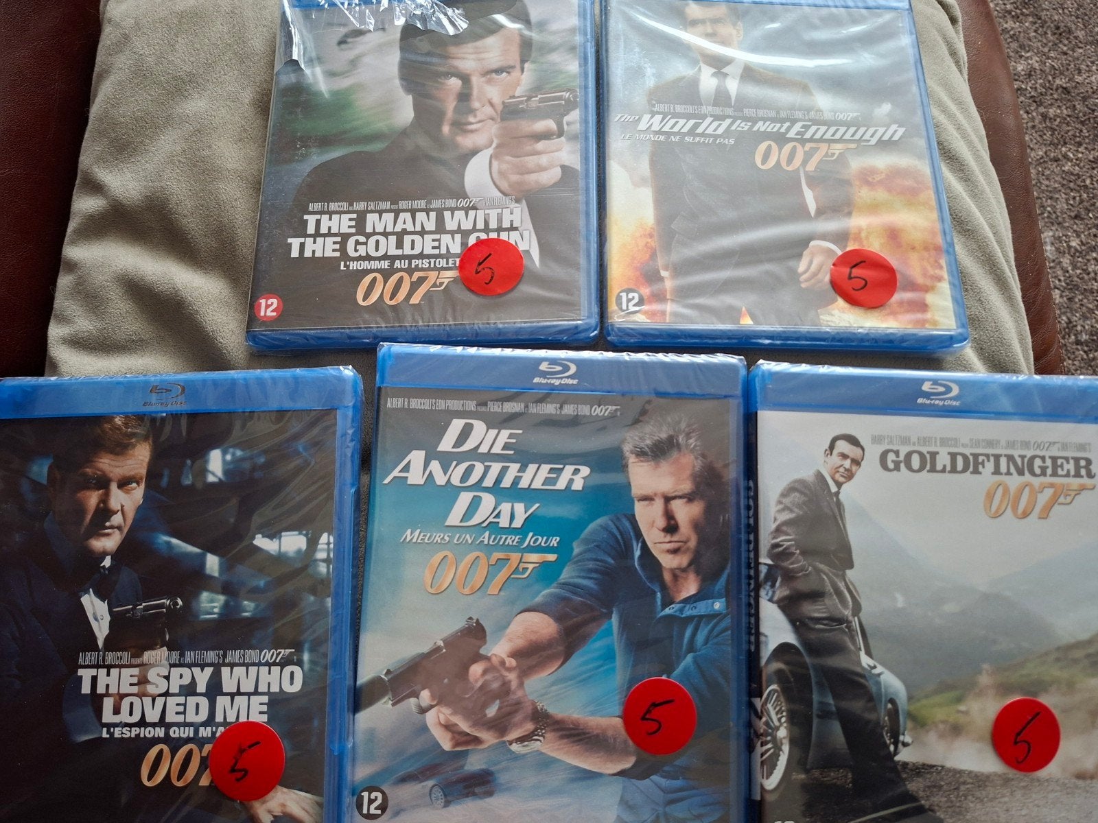 James Bond 5x geseald, Ophalen of Verzenden, Nieuw in verpakking, Actie, Nederlands