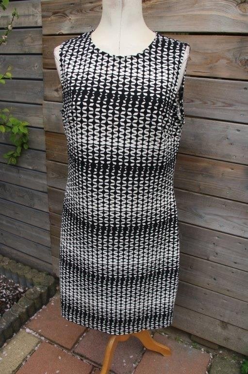 Jurk zwart/ creme Sweet Miss mt Xl Vaste prijs OPRUIMING, Sweet miss, Zwart, Maat 46/48 (XL) of groter, Ophalen of Verzenden