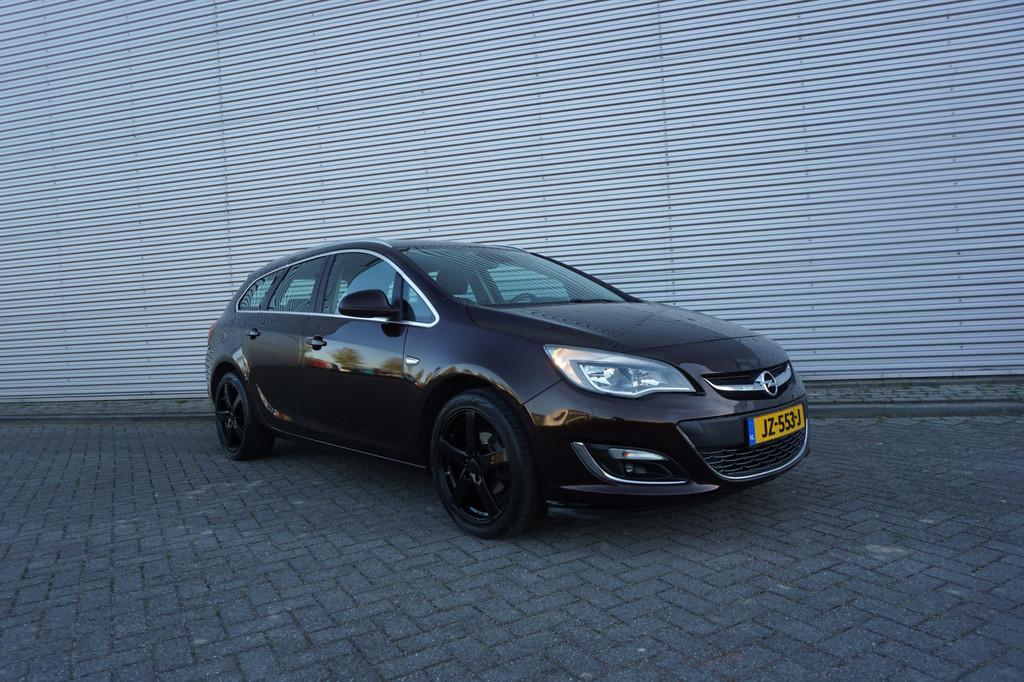 Opel Astra Sports Tourer 1.4 Turbo Sport + Climate / Navi /, Voorwielaandrijving, Gebruikt, Euro 6, 4 cilinders