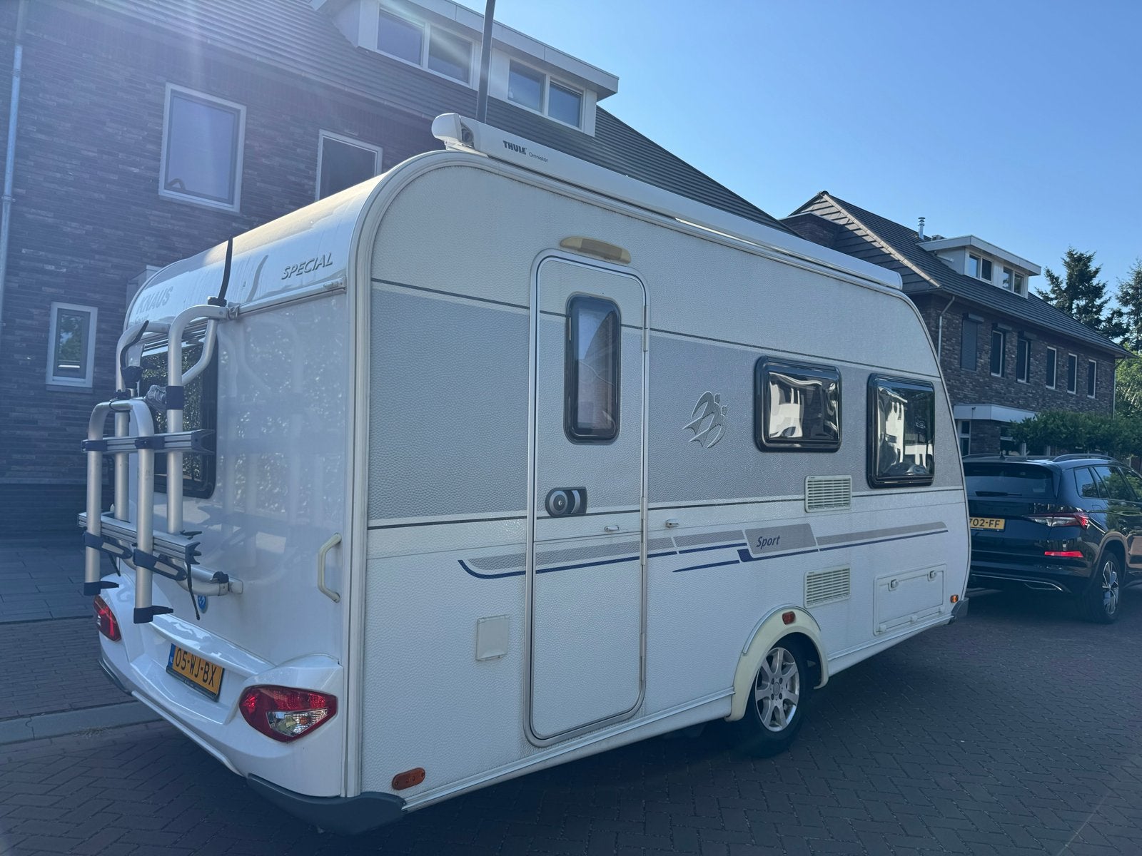 Knaus Sport 420 QD uit 2012 met voortent en luifel, Caravans en Kamperen, Treinzit, Dwarsbed, Particulier, 4 tot 5 meter
