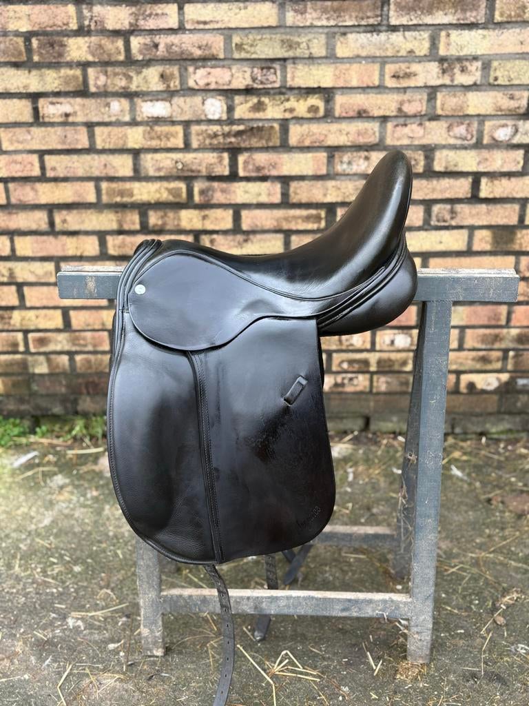 Frank baines elegance dressuurzadel, Dieren en Toebehoren, Ophalen, Zo goed als nieuw, Dressuur