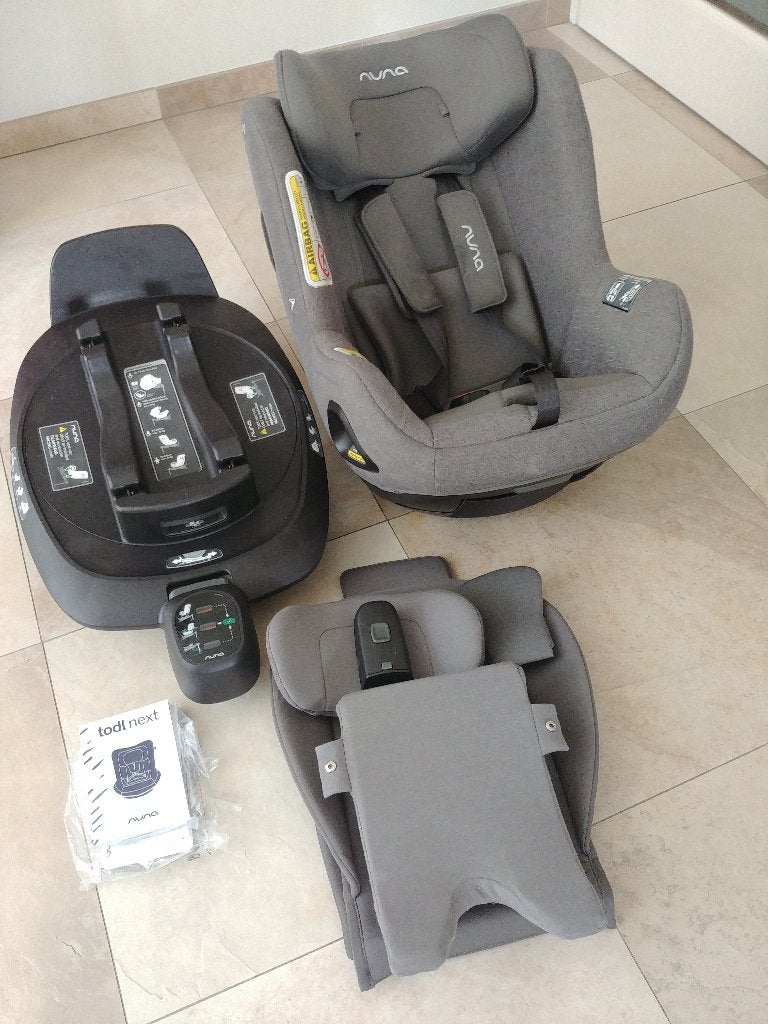 Nuna Todl next (stoel en base), Kinderen en Baby's, 0 t/m 18 kg, Zo goed als nieuw, Isofix, Slaapstand