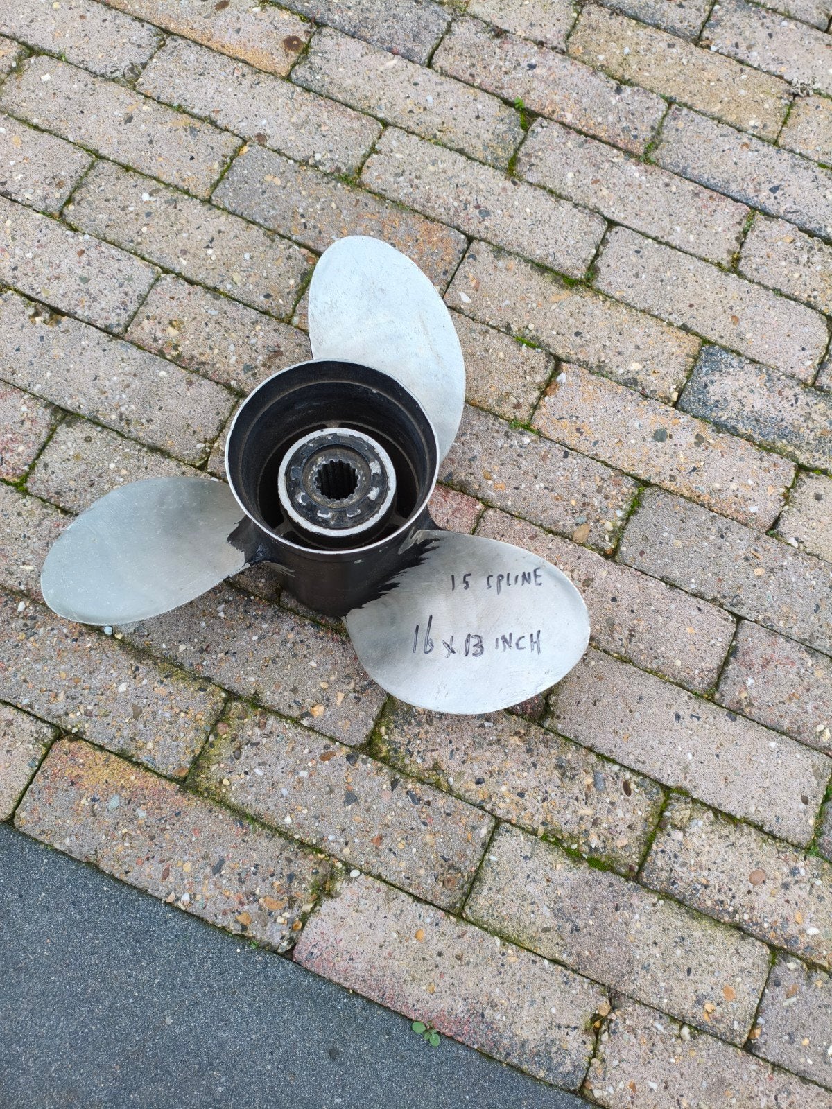Propeller schroef 16x13R, 15 splines voor hekdrive/bb motor, Watersport en Boten, Ophalen of Verzenden, Gebruikt, Motor en Techniek