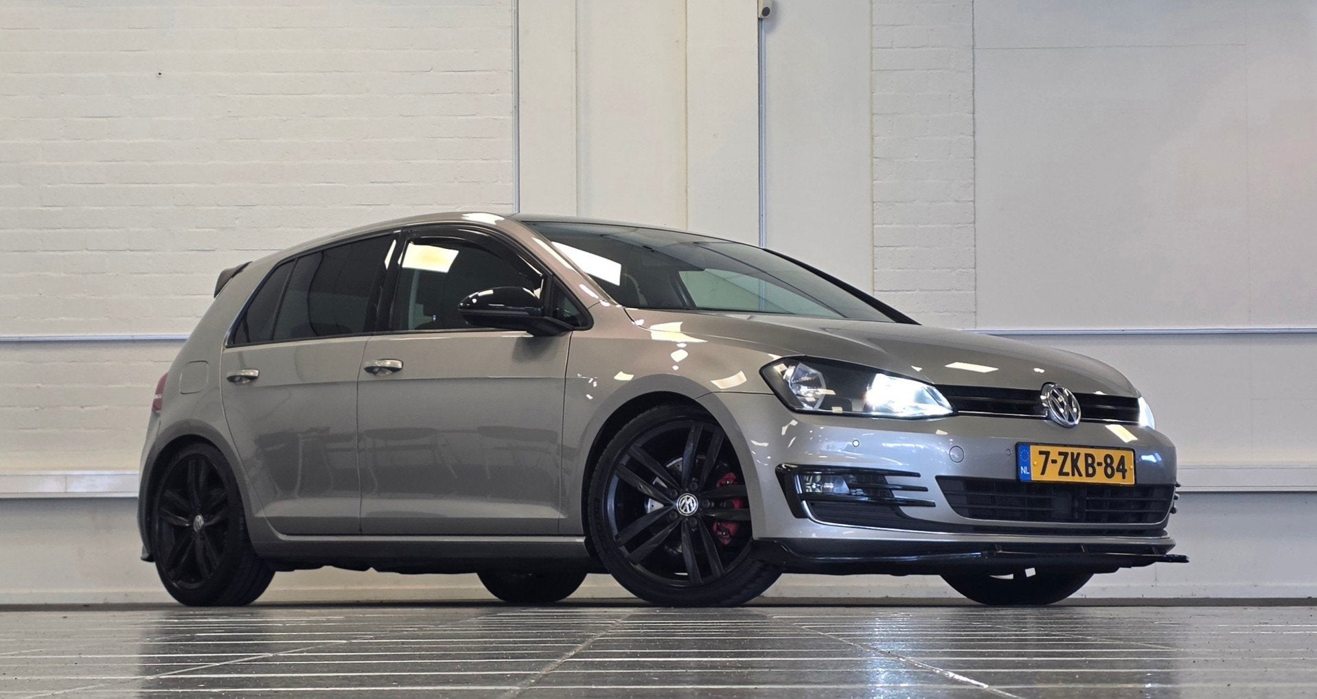Volkswagen Golf 1.4 TSI ACT Business Edition Pano Sportuitla, Gebruikt, 4 cilinders, 150 pk, Leder en Stof