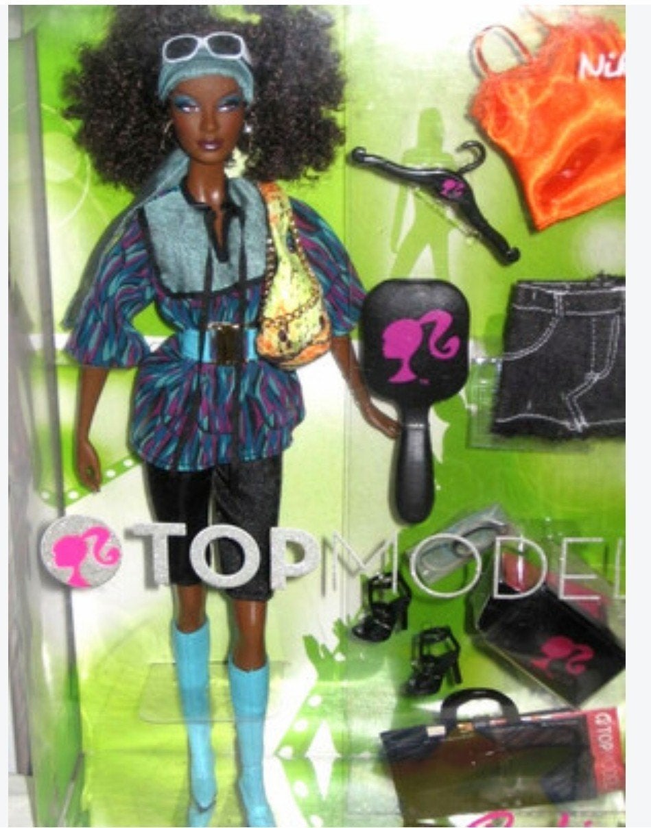 GEZOCHT: Top Model Nikki  Barbie, Ophalen of Verzenden, Zo goed als nieuw, Fashion Doll