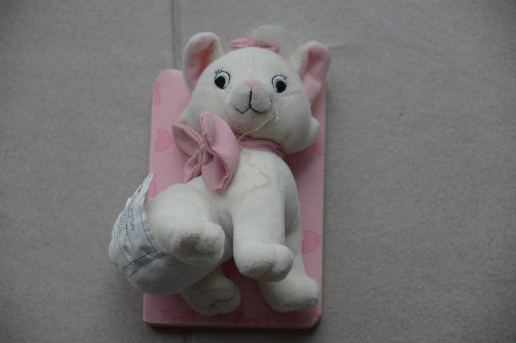 Aristokatten: Boek-knuffel en stripverhaal Aristokatten., Ophalen of Verzenden, Zo goed als nieuw, Walt Disney, Fictie algemeen
