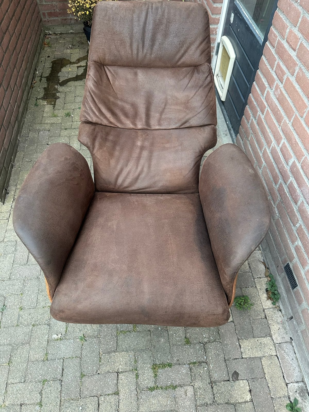 Comfortabele bruine relaxfauteuil - Gebruikt, Huis en Inrichting, Stoelen, Ophalen, Gebruikt, Bruin, Eén