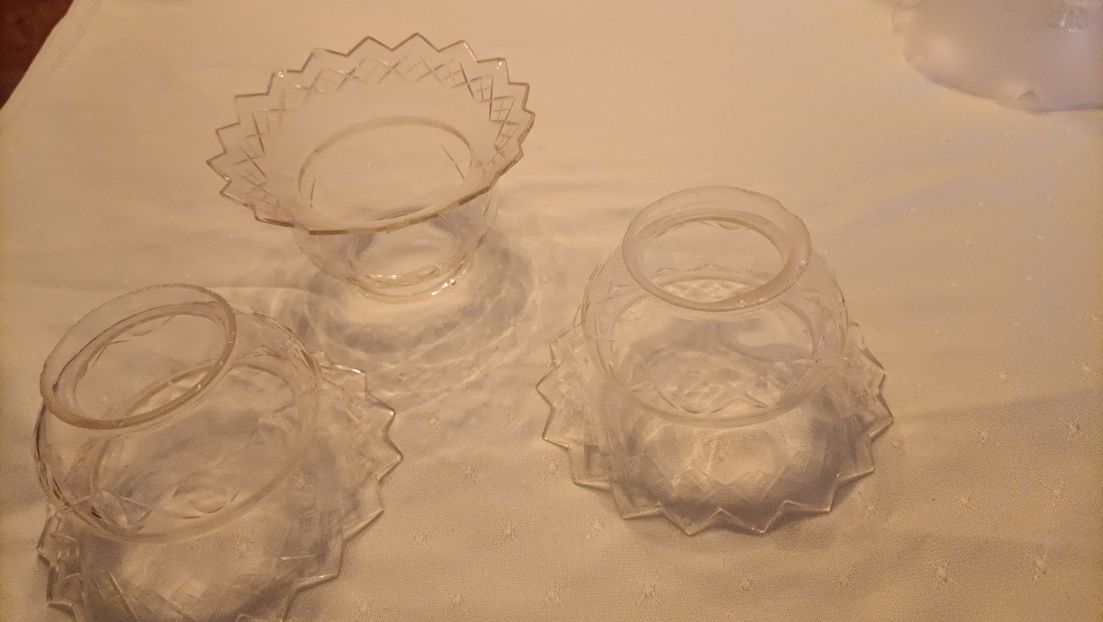 3 Glazen Lampenkapjes - Hoogte 7cm, Klem 57mm, Huis en Inrichting, Gebruikt, Overige typen, Wit, Rond