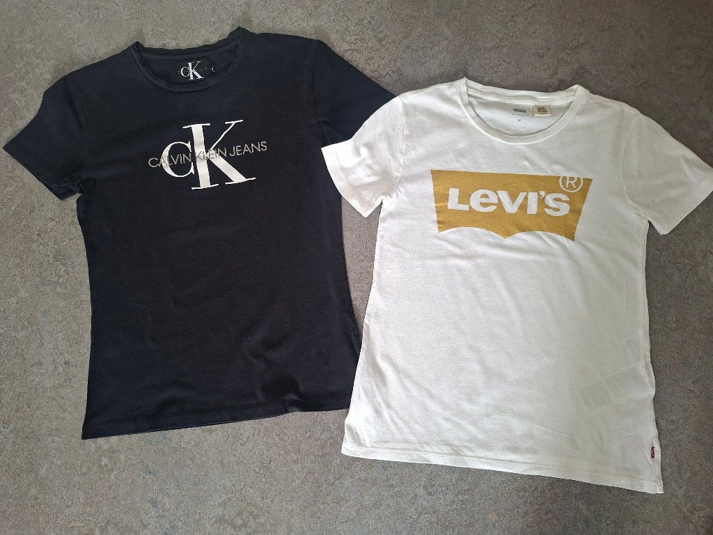 Calvin Klein ZGAN shirt S + Levi's shirt XS valt als 164-170, Meisje, Ophalen of Verzenden, Zo goed als nieuw, Shirt of Longsleeve