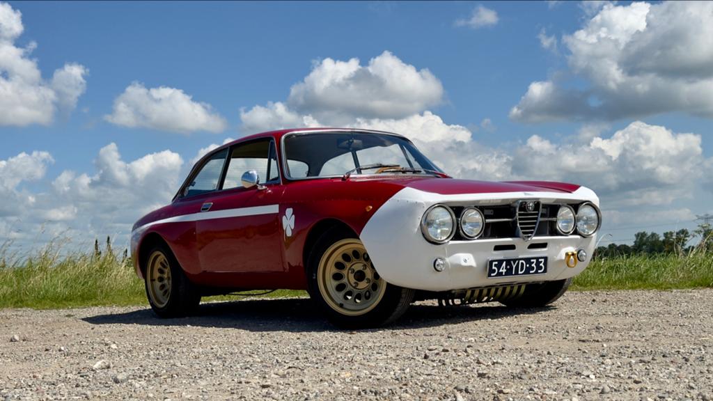 Alfa Romeo 1300 GT Junior 1975 GTAm-look, Auto's, Achterwielaandrijving, Zwart, 4 cilinders, Handgeschakeld