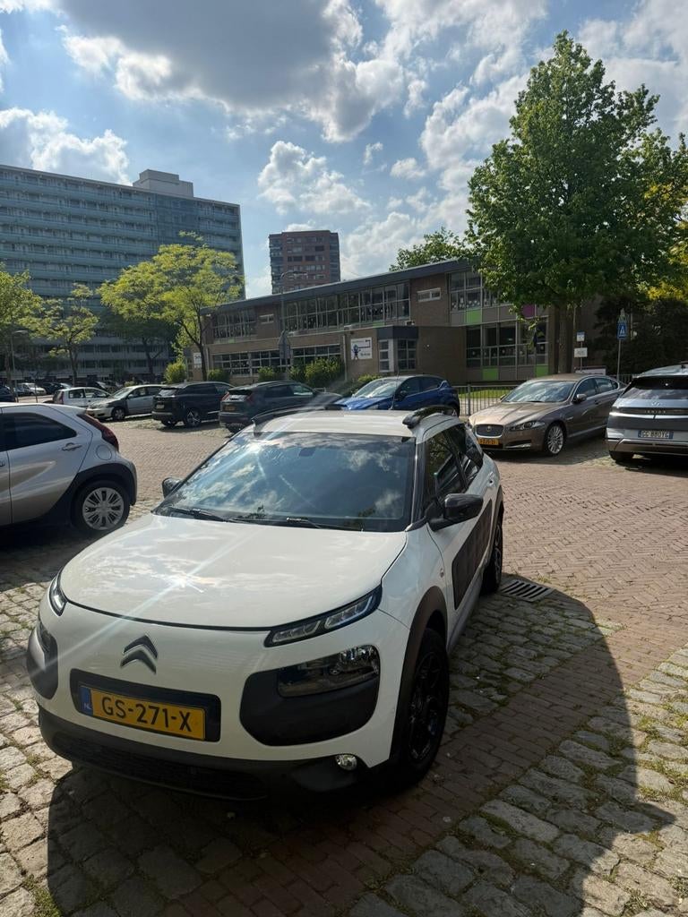 Citroën C4 Cactus 1.2 VTI 82 2015 Wit, Auto's, Voorwielaandrijving, Stof, 31 €/maand, 1199 cc