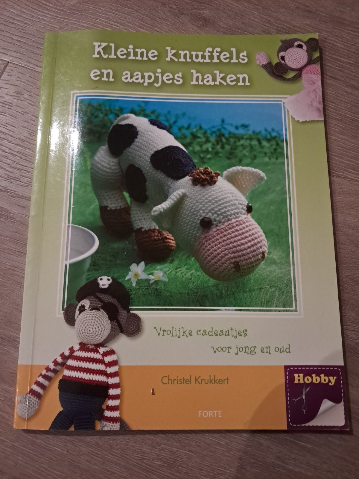 C9 Kleine knuffels en aapjes haken - Christel Krukkert, Breien en Haken, Ophalen of Verzenden, Zo goed als nieuw, Christel Krukkert